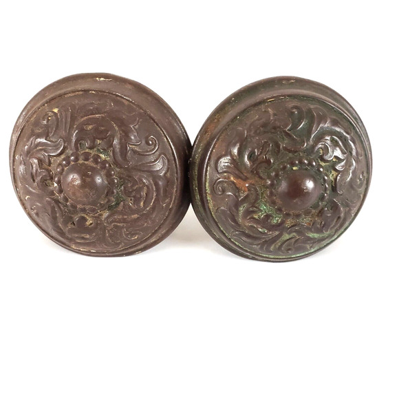 (2) Antique Victorian Ornate Cast Brass Door Knob 2-1/4" Diameter - Picture 1 of 11